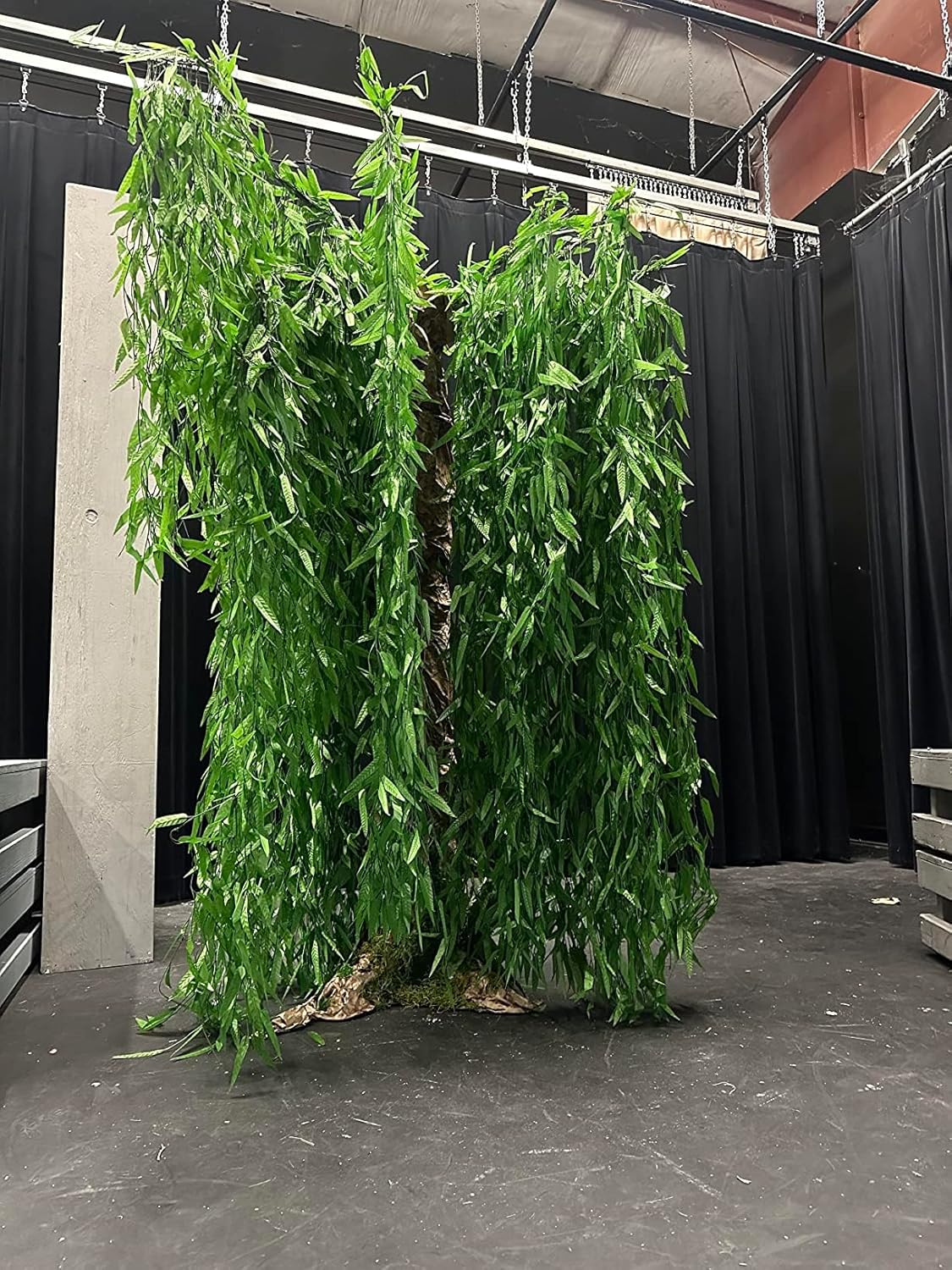 50pcs 300FT Artificial Vine Hanging Greenery Garland Jungle Vines Faux Willow Rattan Vine Artificial Leaves Garland Aestheti Fake Flowers Foliage for Garden Wedding Party Balcony Jungle Decor