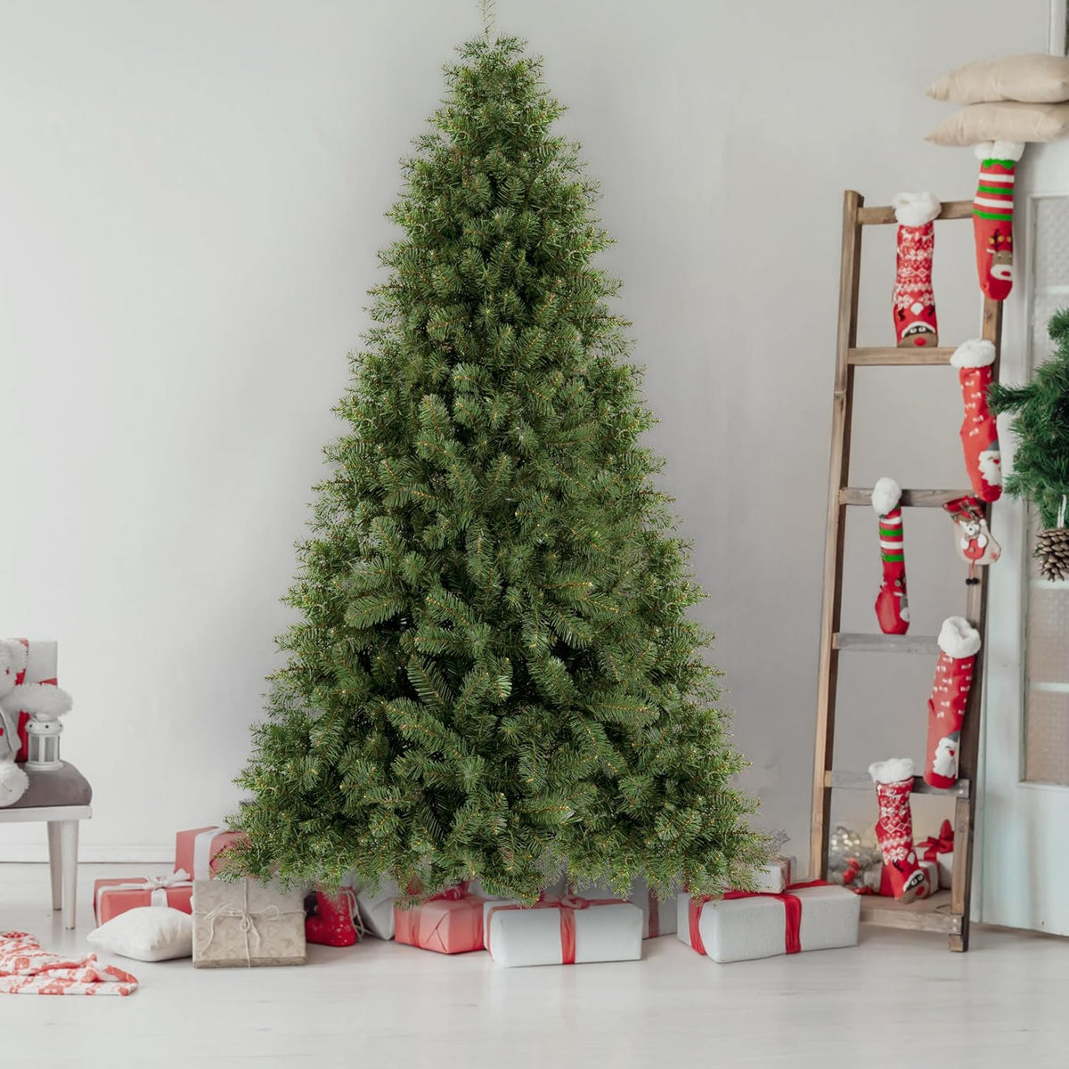 Cynthia 4.5ft Artificial Prelit Christmas Tree