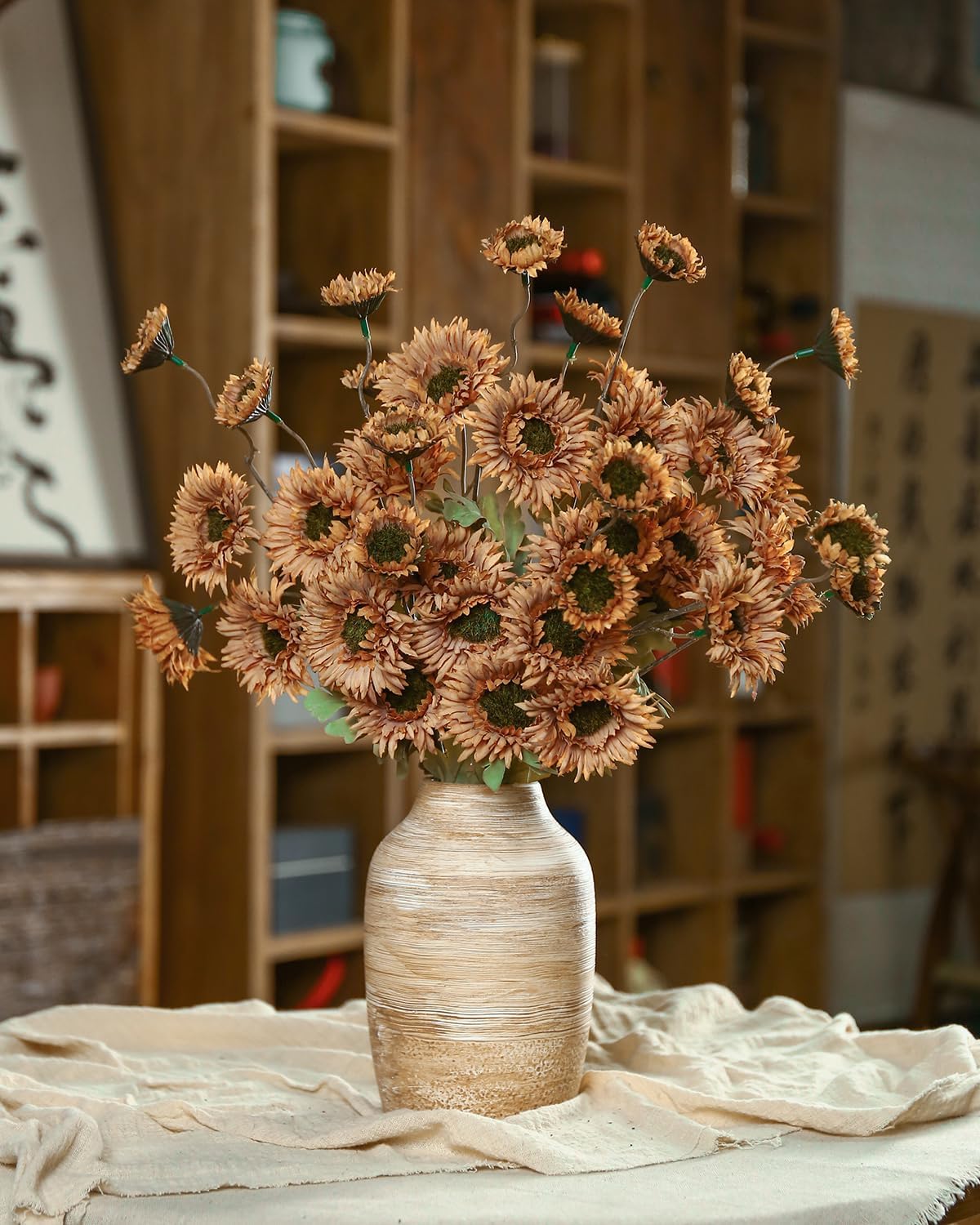 6Pcs Artificial Gerbera Daisies Flowers Fake Daisy Faux Flowers Bouquet Fake Daisy for Home Kitchen Living Room Bathroom Decor（Light Orange）