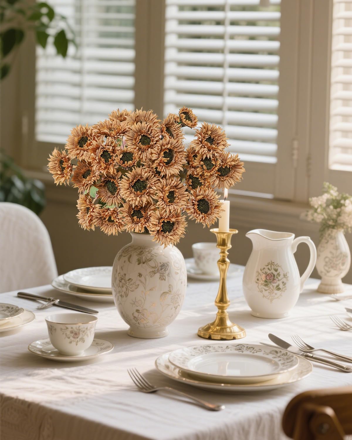 6Pcs Artificial Gerbera Daisies Flowers Fake Daisy Faux Flowers Bouquet Fake Daisy for Home Kitchen Living Room Bathroom Decor（Light Orange）