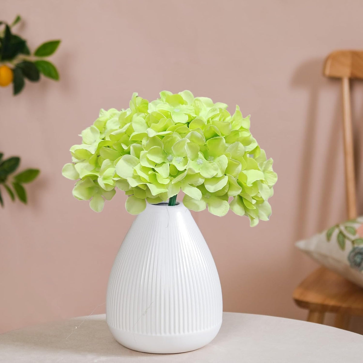 Faux White Hydrangea Artificial Flowers Bulk, Fake Silk Hydrangea Flowers Heads with Stems for Wedding Decorations Garden Party Baby Shower Porch Home Decor Table Centerpieces