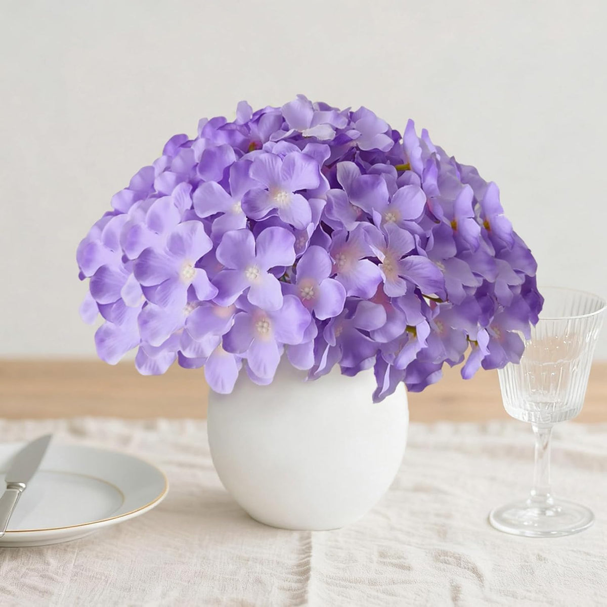 Faux White Hydrangea Artificial Flowers Bulk, Fake Silk Hydrangea Flowers Heads with Stems for Wedding Decorations Garden Party Baby Shower Porch Home Decor Table Centerpieces