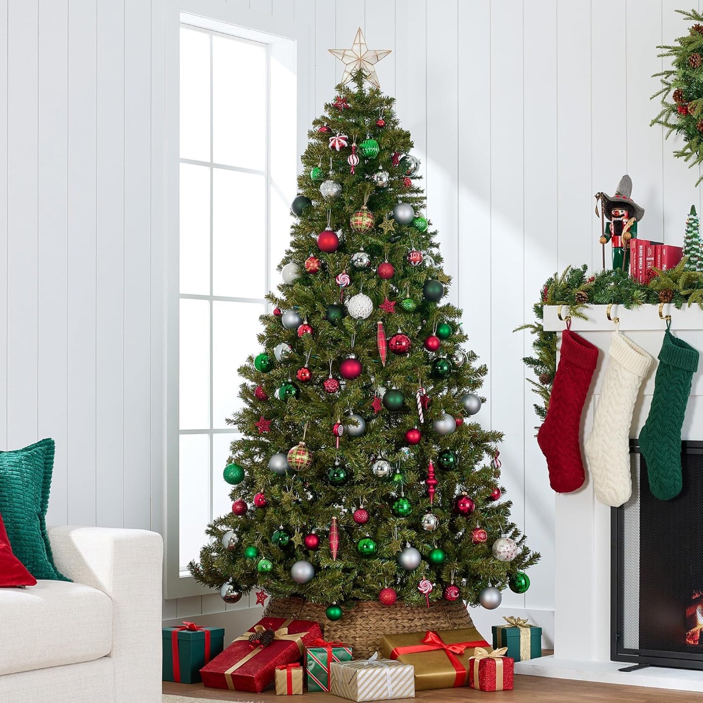 Artificial Christmas Tree, 7.5ft Premium Unlit Realistic Spruce Holiday Décor w/Dense Branches, Easy Assembly, Metal Base