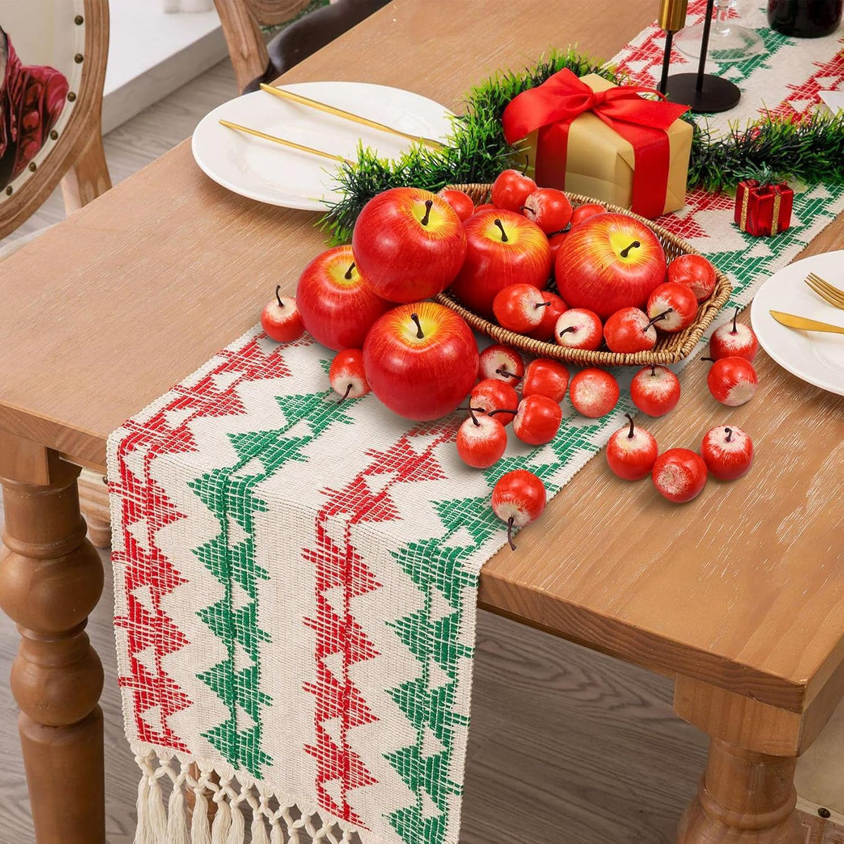 30 Pcs Artificial Red Apples, Fake Red Apples Decorative Fruit Lifelike Faux Apples Decorations Chirstmas, Fake Fruits Apples for Party Home Kitchen Table Basket Decor