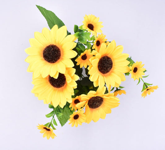 Beautiful Yellow Sunflowers Artificial Flowers Mini Fake Sunflowers Bouquet with Stems for Home Decoration Party DIY Wedding Bouquets Baby Shower Outdoor Indoor Decoration