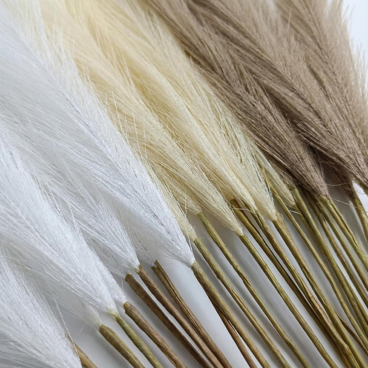 Artificial Pampas Grass Decor,21.7" Fluffy Faux Pampas,30Pcs Bohemian Style