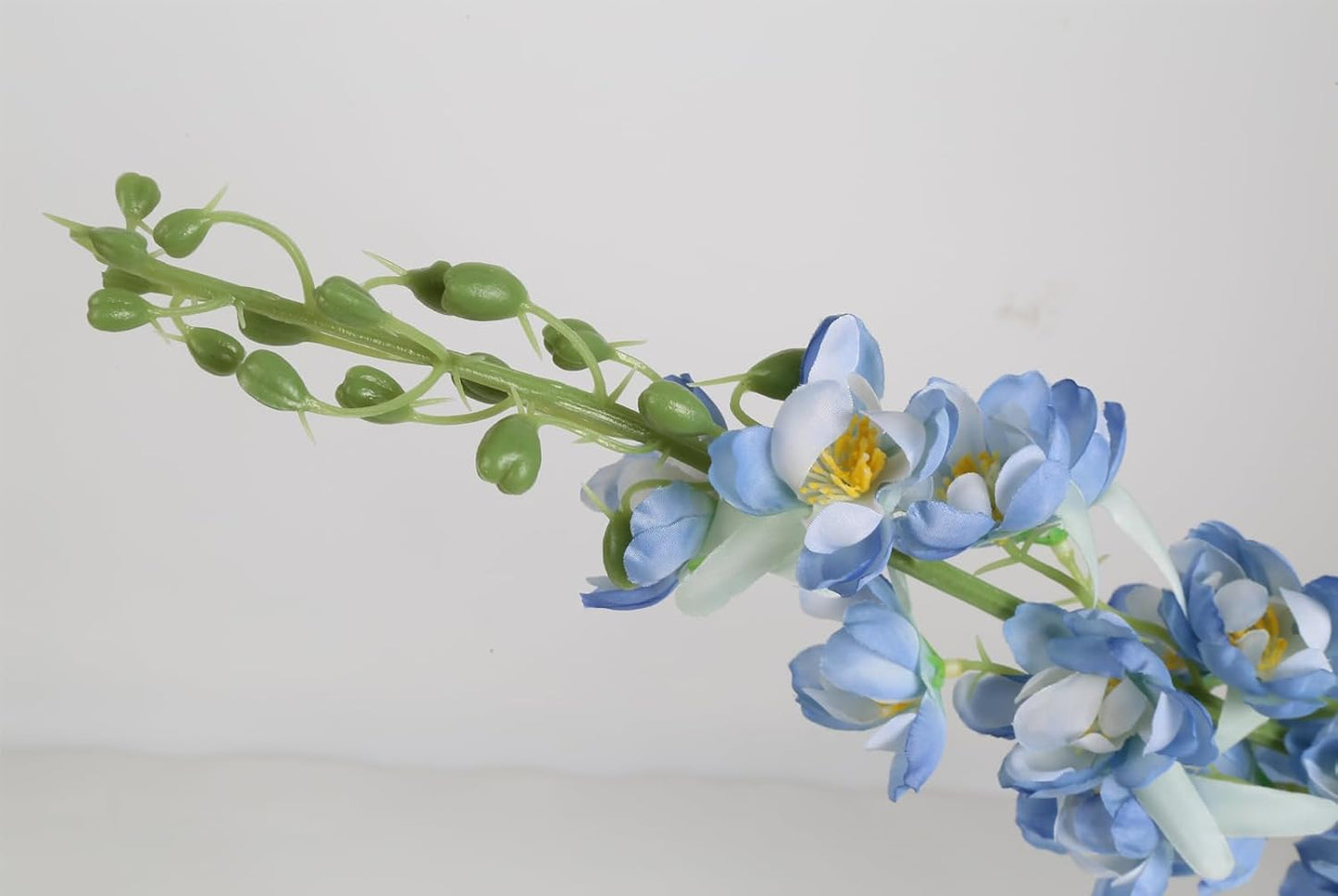 6 pcs White Delphinium Artificial Flowers Larkspur Artificial Flowers, 33.5 in Fake Flowers Bulk Silk Flowers with Stems Real Look for Home Garden Wedding Arrangement Decor(White)