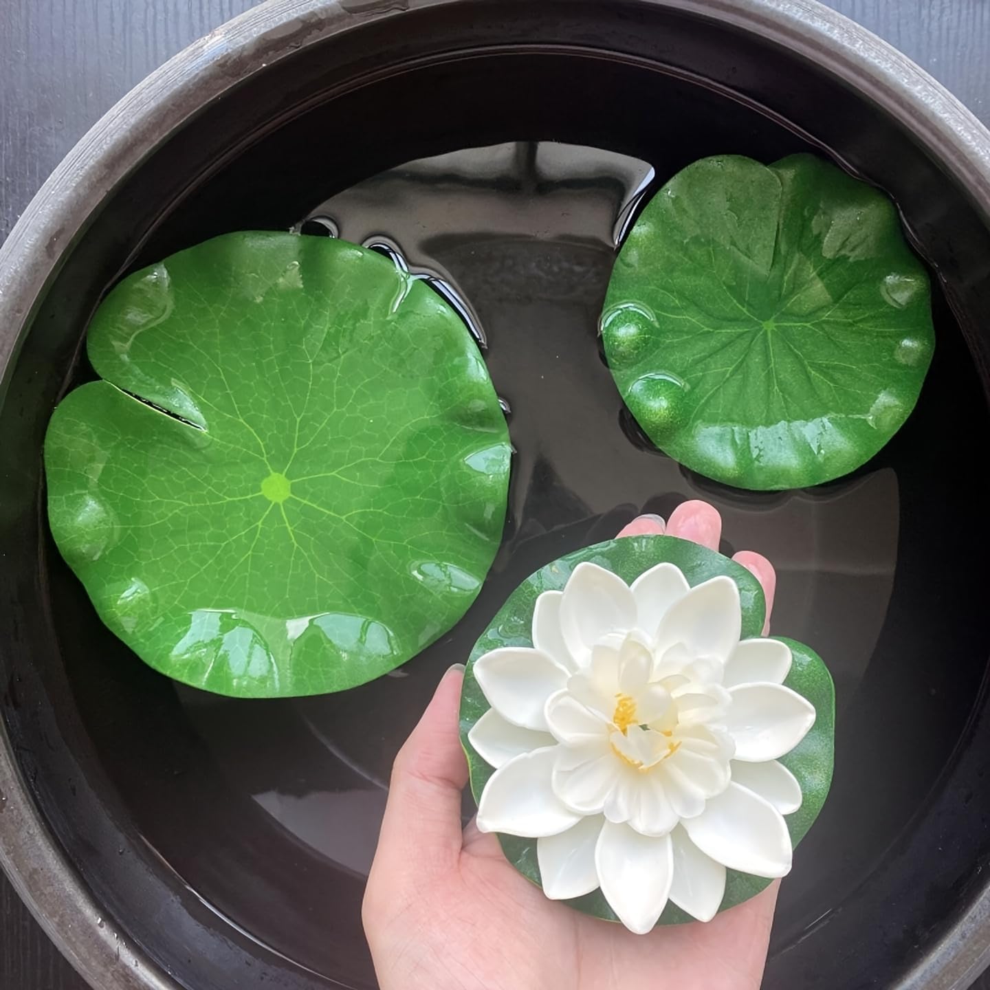 9pcs Artificial Floating Foam Lotus Flowers with Artificial Lotus Leaves, Lily Pads for Lake, Pond Plants Ornaments for Pool Aquarium Water Decoration, White