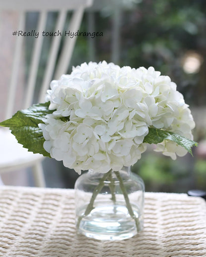 Real Touch Artificial Flowers White Hydrangea in Vase for Home Decoration