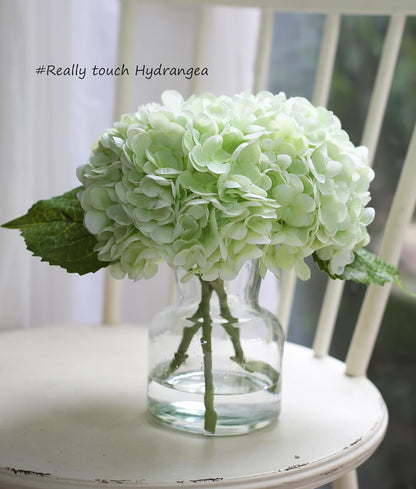 Real Touch Artificial Flowers White Hydrangea in Vase for Home Decoration