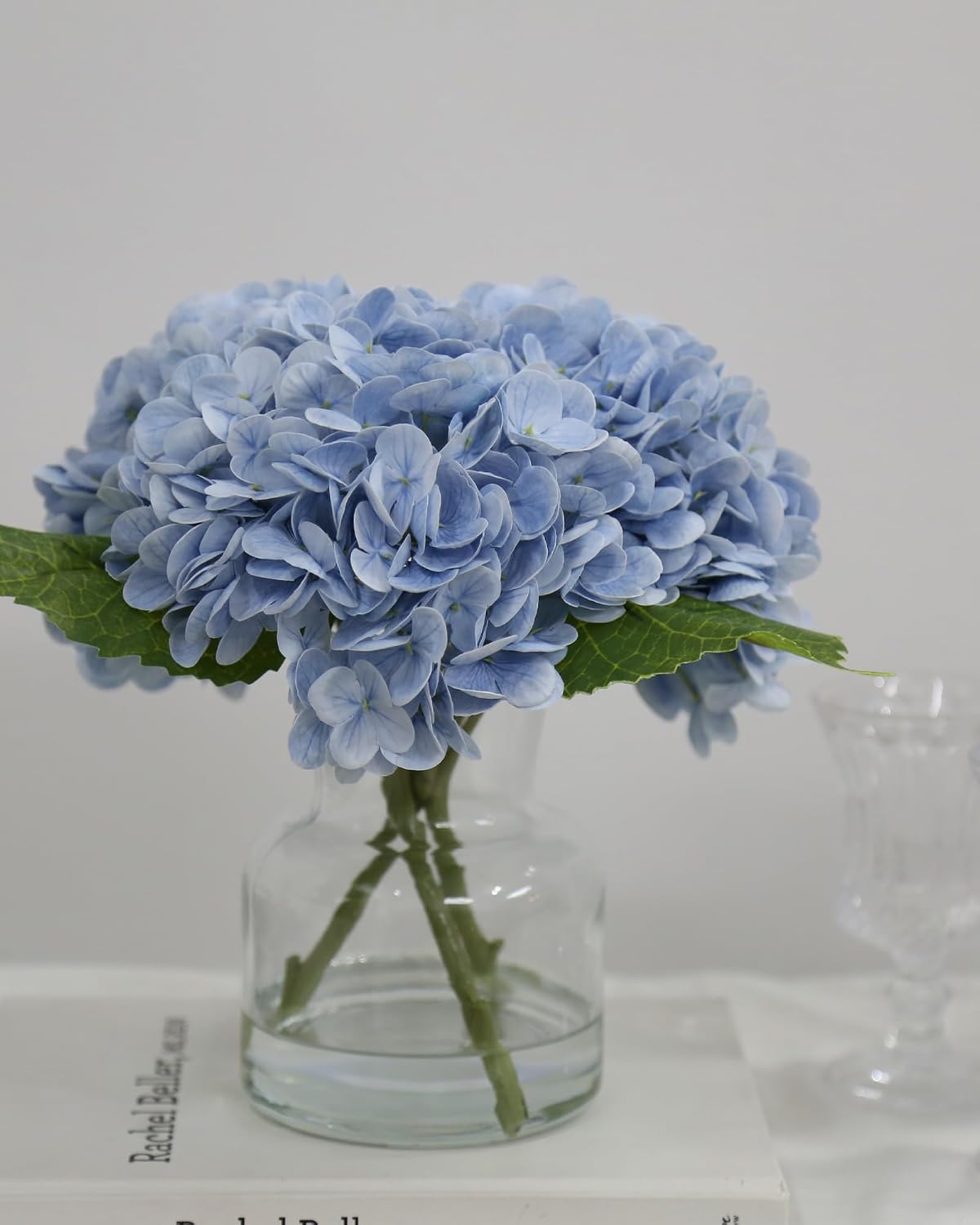 Real Touch Artificial Flowers White Hydrangea in Vase for Home Decoration