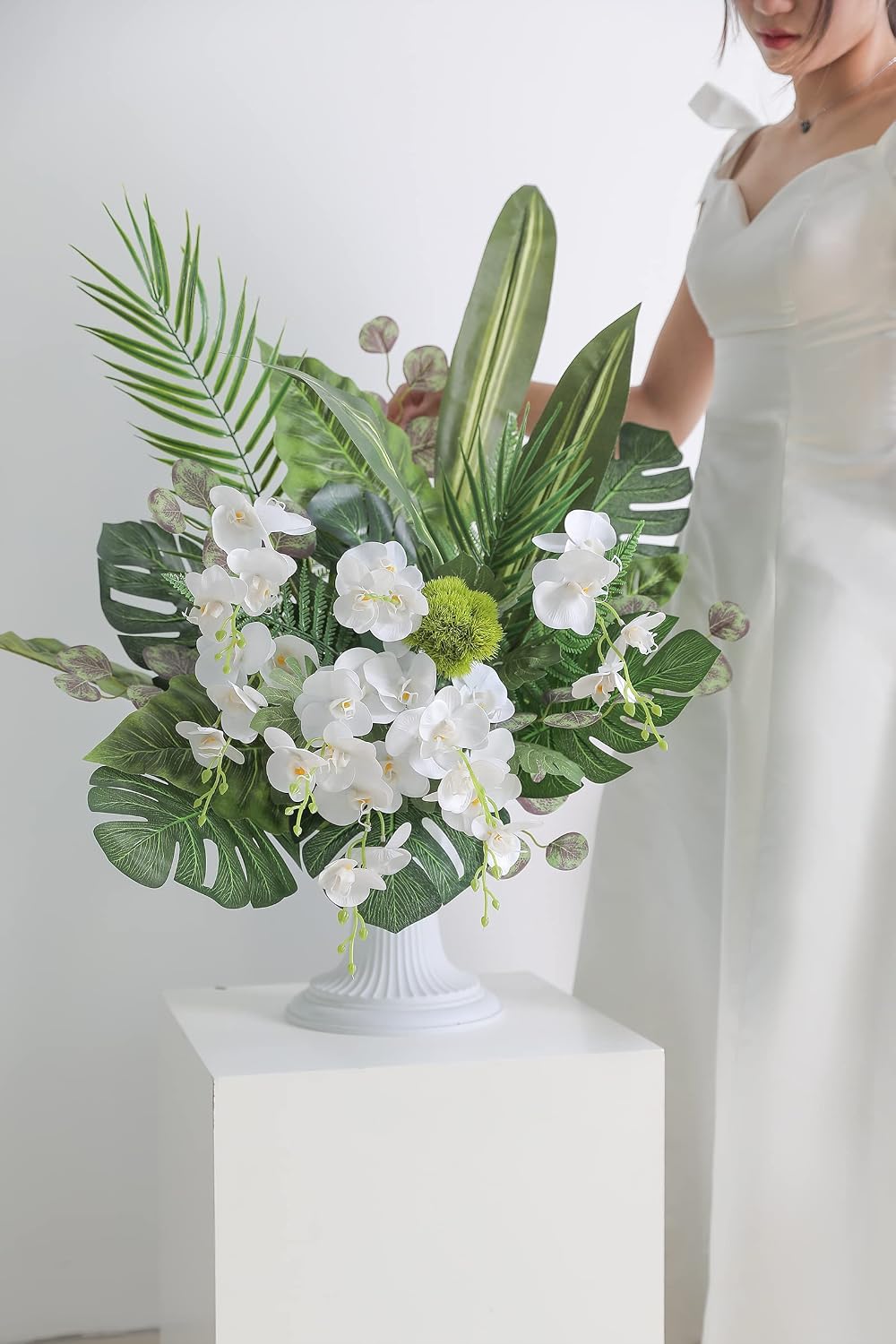 Artificial Greenery Spray Box Set(Pack of 30pcs) with 9 Kinds of Filler for Safari Jungle Hawaiian Luau Party Table Decoration Wedding Birthday Theme Party Decorations (Palm Leaves)
