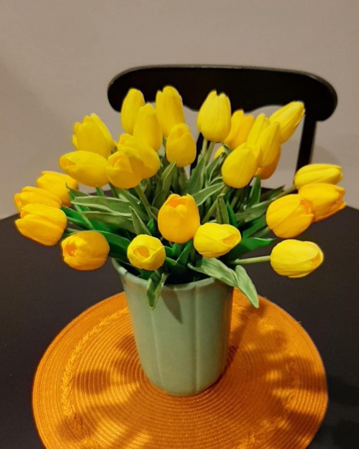 White Tulips Artificial Flowers 18Pcs Faux Silk Tulip Real Touch Tulip Fake Flowers Bouquets Arrangements for Mother's Day Easter Spring Flowers Gifts Home Table Decor