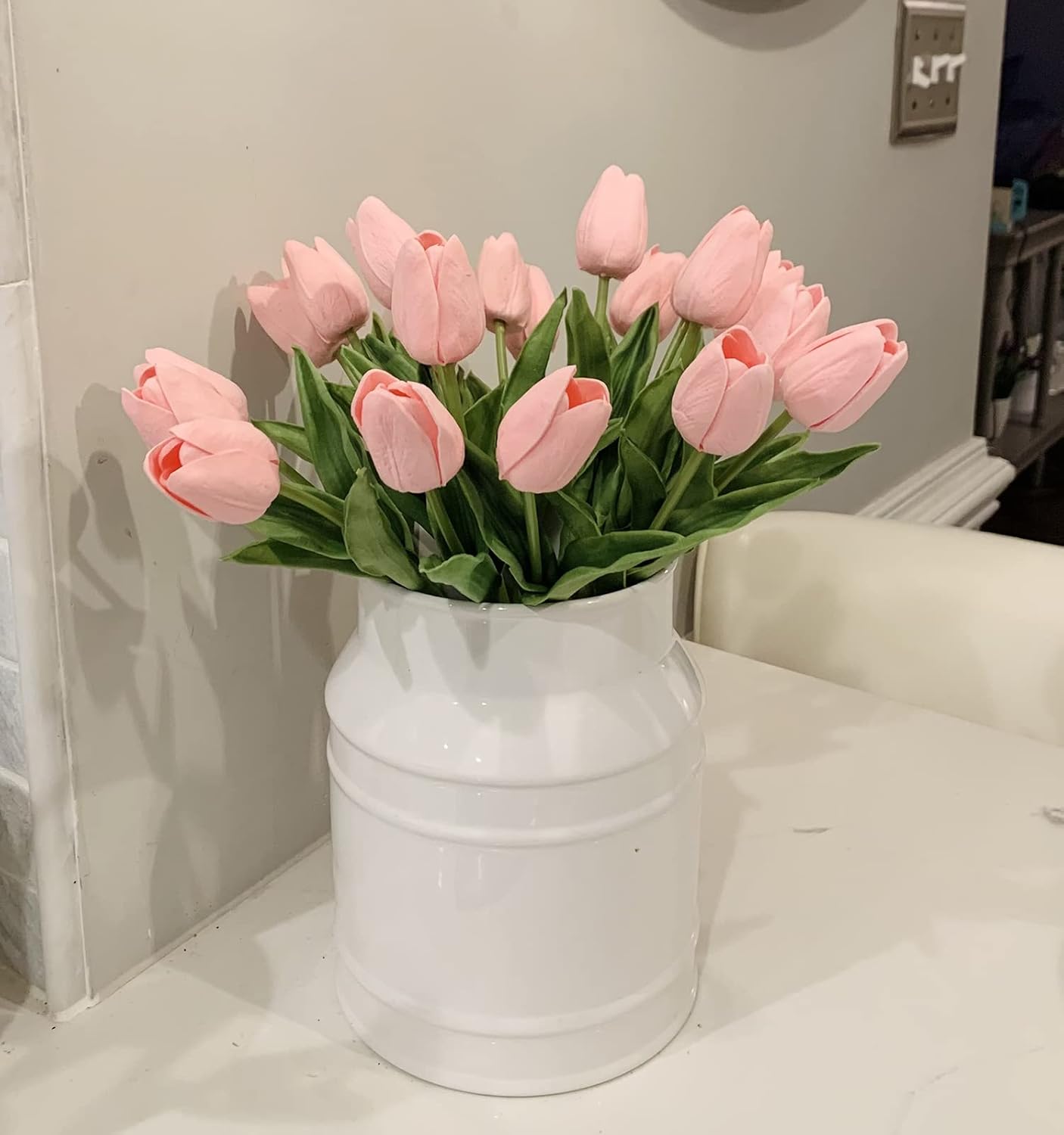 White Tulips Artificial Flowers 18Pcs Faux Silk Tulip Real Touch Tulip Fake Flowers Bouquets Arrangements for Mother's Day Easter Spring Flowers Gifts Home Table Decor