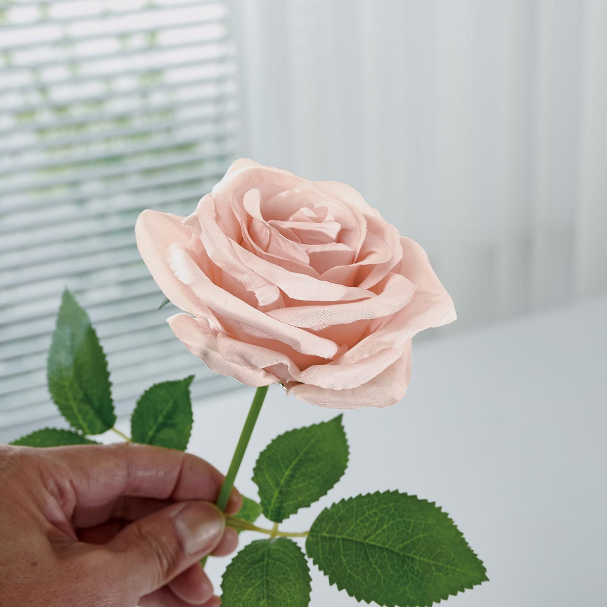 100 Pcs White Rose Artificial Flowers Bulk, Ivory Silk Fake Roses with Long Stem for Wedding Decoration, Bridal Bouquets, DIY Flower Wall, Party Table Centerpieces, Home Decor