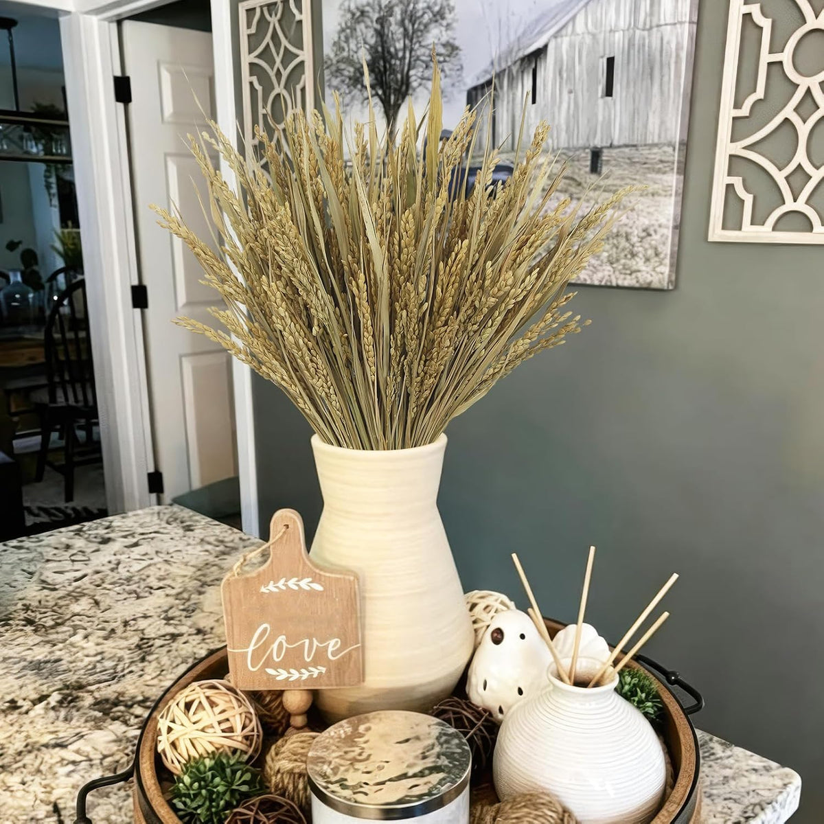 100 Pcs Dried Wheat Stalks Bundle Grass Natural Dried Wheat Sheaves Stems Dried Flowers Arrangement Bouquet for Wedding Party Table Centerpiece Fall Harvest Wreath Boho Decor Farmhouse DIY