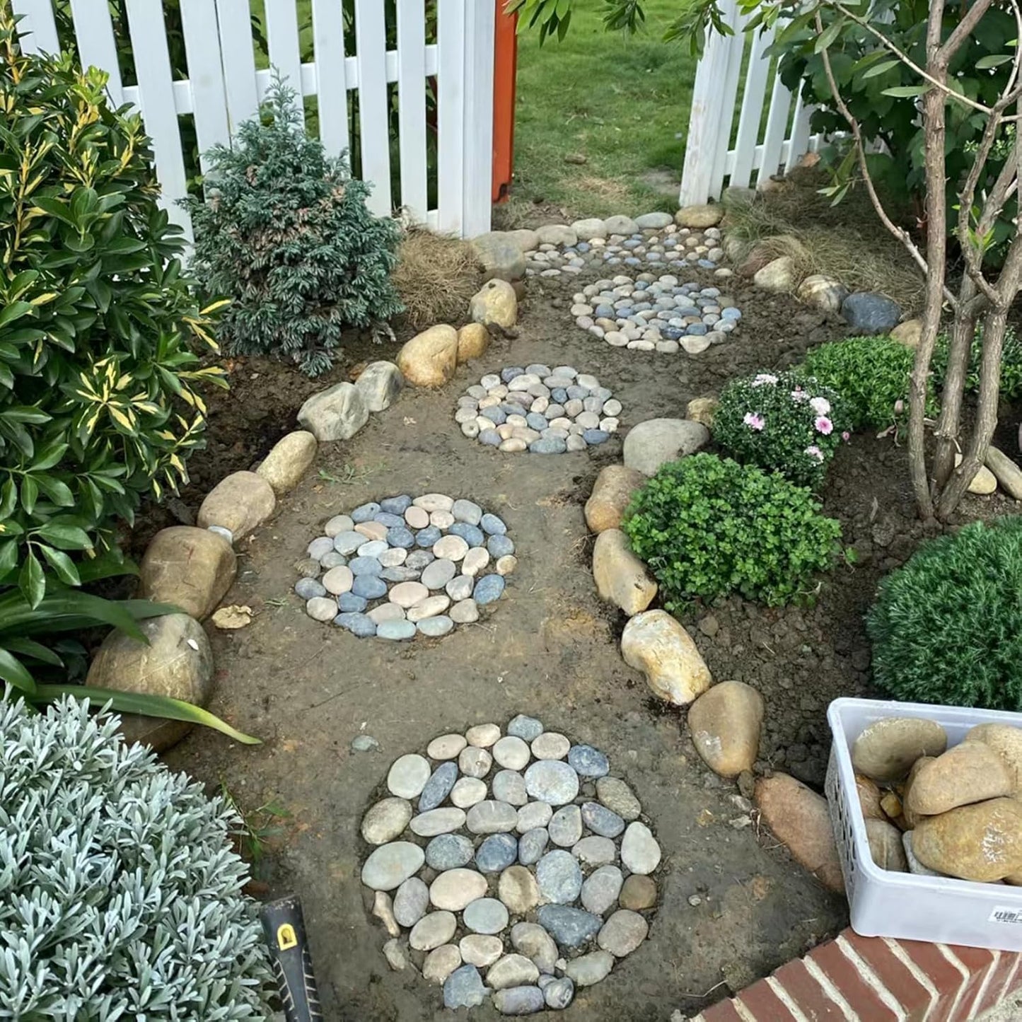 FANTIAN 5 lbs Natural Aquarium Rocks, 2-3 Inch Large Pebbles.Decorative River Rocks for Plants, Fish Tank, Garden, Paving, Fountain, Walkways and Outdoor Landscaping