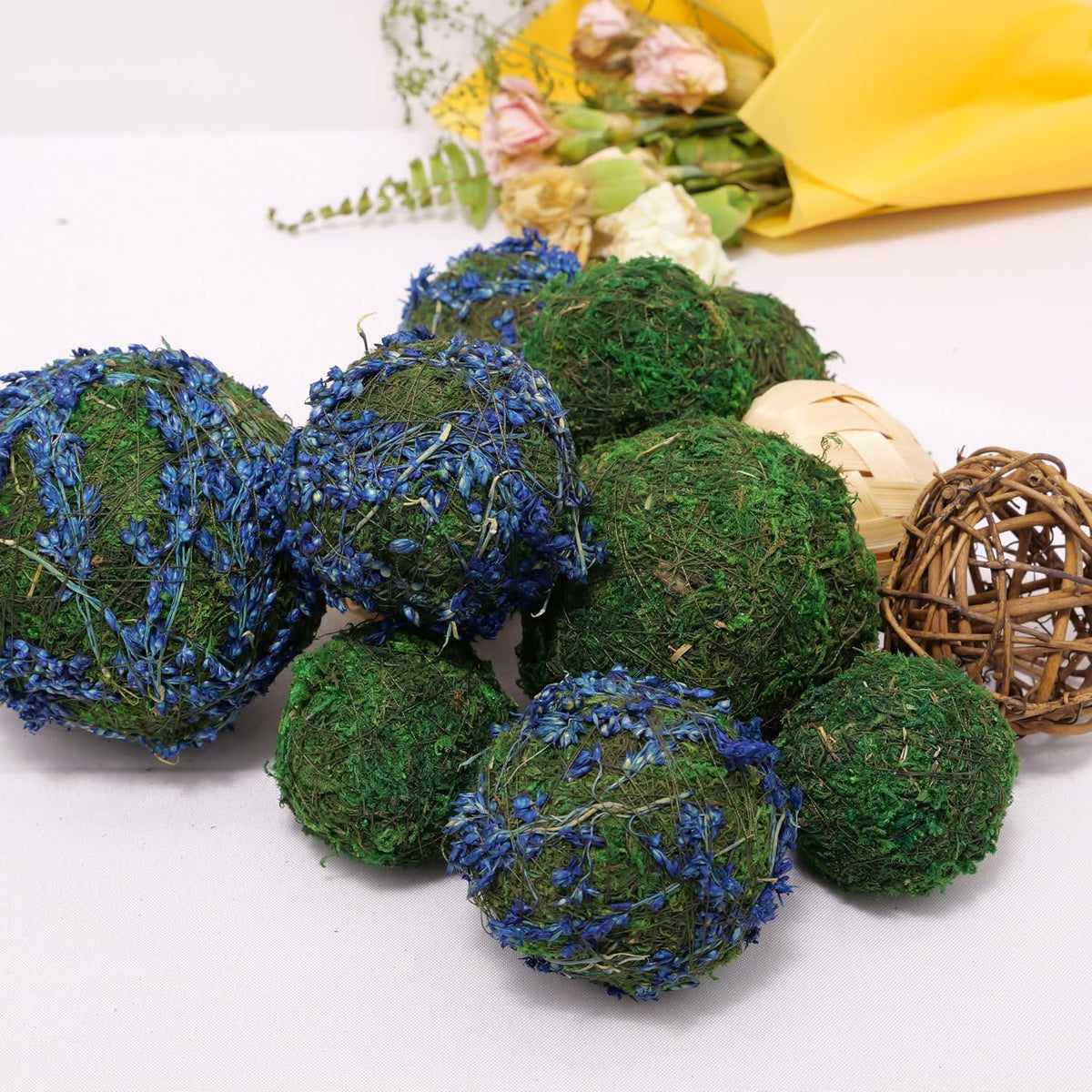 Handmade Natural Green Plant Moss Balls Decorative for Home Party Display Decor Props (2 in)