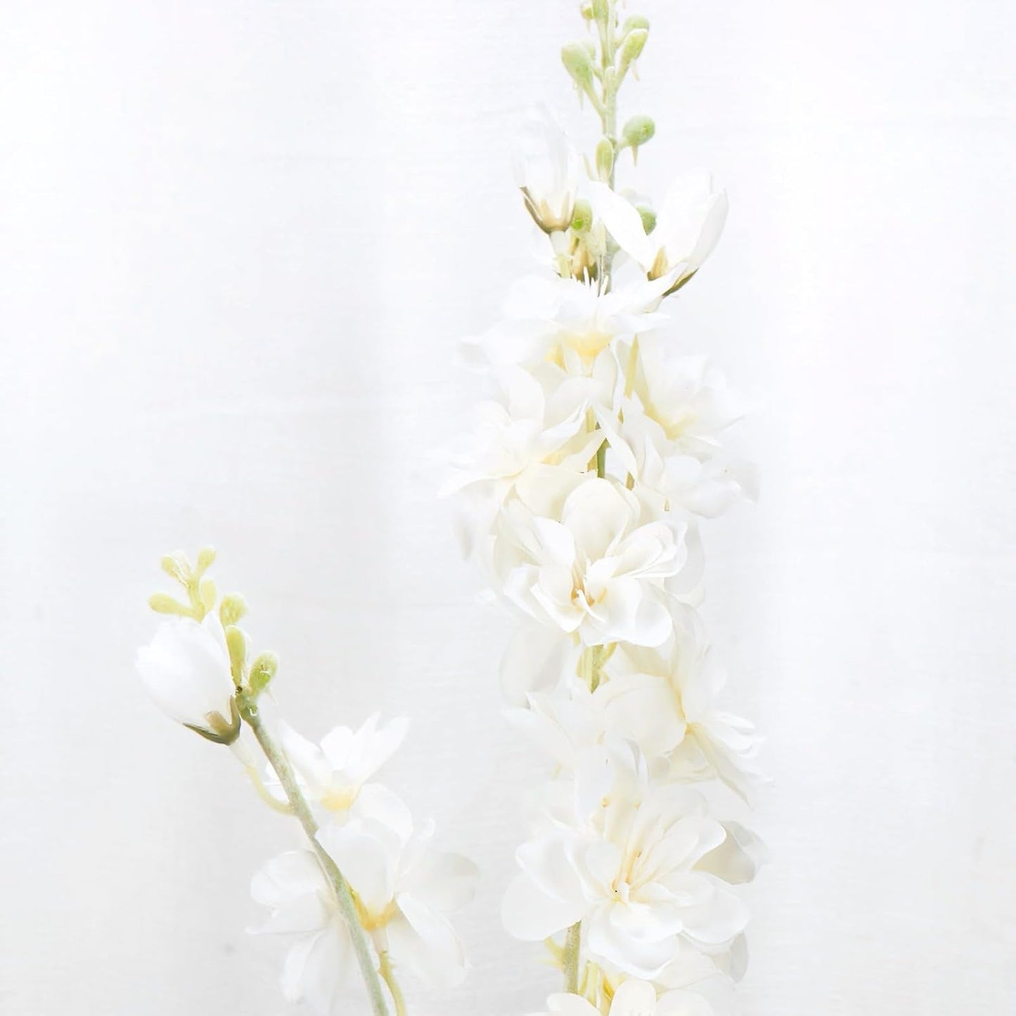8PCS White Delphinium Artificial Flower Silk Larkspur Flowers 34.6'' Long Stem Plant Floral Silk Flowers Faux Bouquets for Tall Vase Floral Arrangements Floor Home Garden Outdoor Wedding Decor