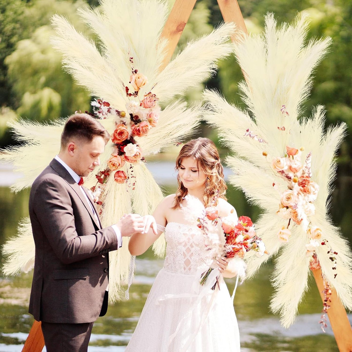 obbsie 50PCS Faux Pampas Grass, 21.6" Short Artificial Pompous Grass Floral Fake Pompas Grass Branches Vase Filler Flower Arrangement for Home Wedding Boho Decor, Beige