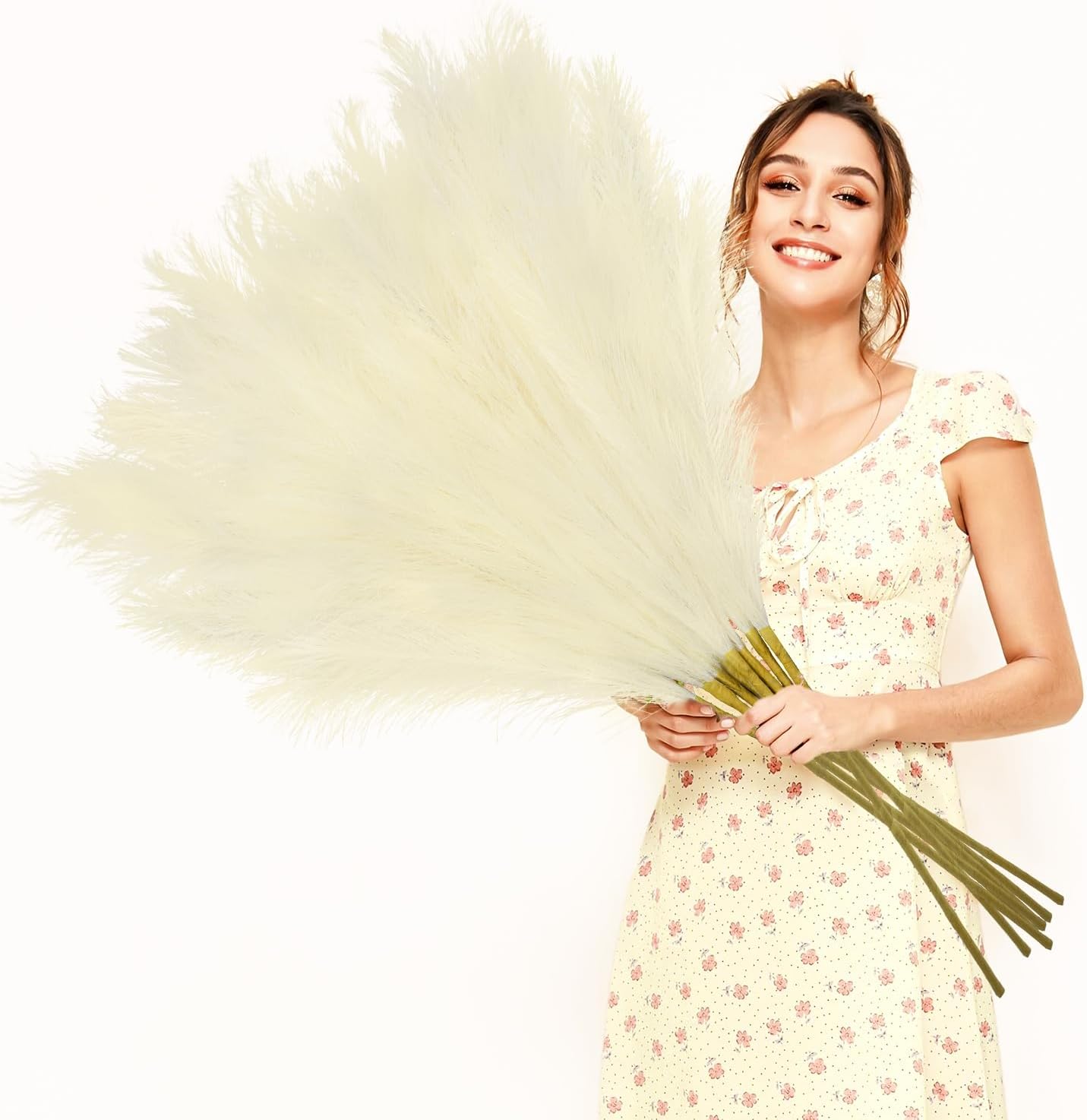 obbsie 50PCS Faux Pampas Grass, 21.6" Short Artificial Pompous Grass Floral Fake Pompas Grass Branches Vase Filler Flower Arrangement for Home Wedding Boho Decor, Beige