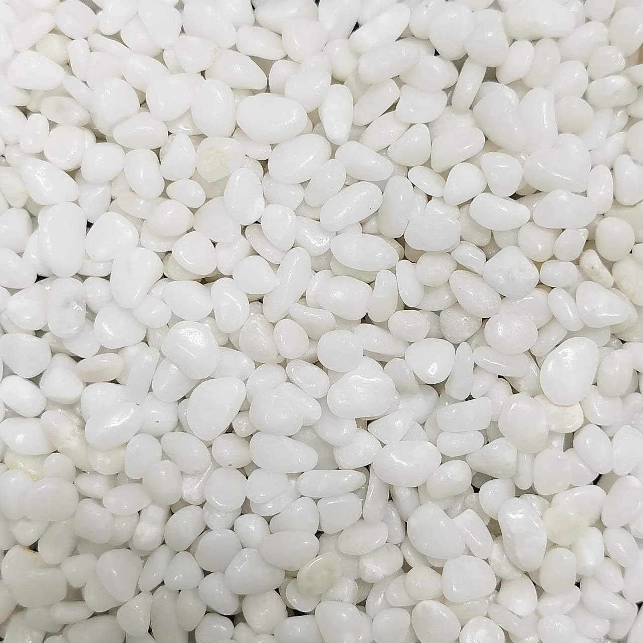 Pebbles Polished Gravel, Natural Polished Mixed Color Stones,0.5-1.2inch Small Decorative River Rock Stones 2 Pounds (32-Oz)