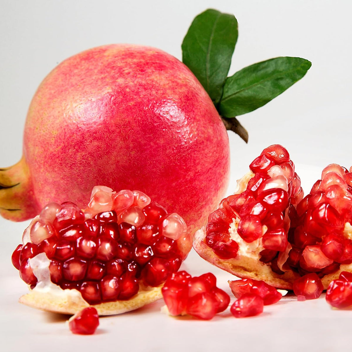 Organic Pomegranate Seeds for Planting Outdoor, 50pcs Organic Pomegranates Fruits Tree Seeds Non-GMO Heirloom Sweet Edible Fruit Plants, Sweet Juicy Fruits Plants in Your Home Garden
