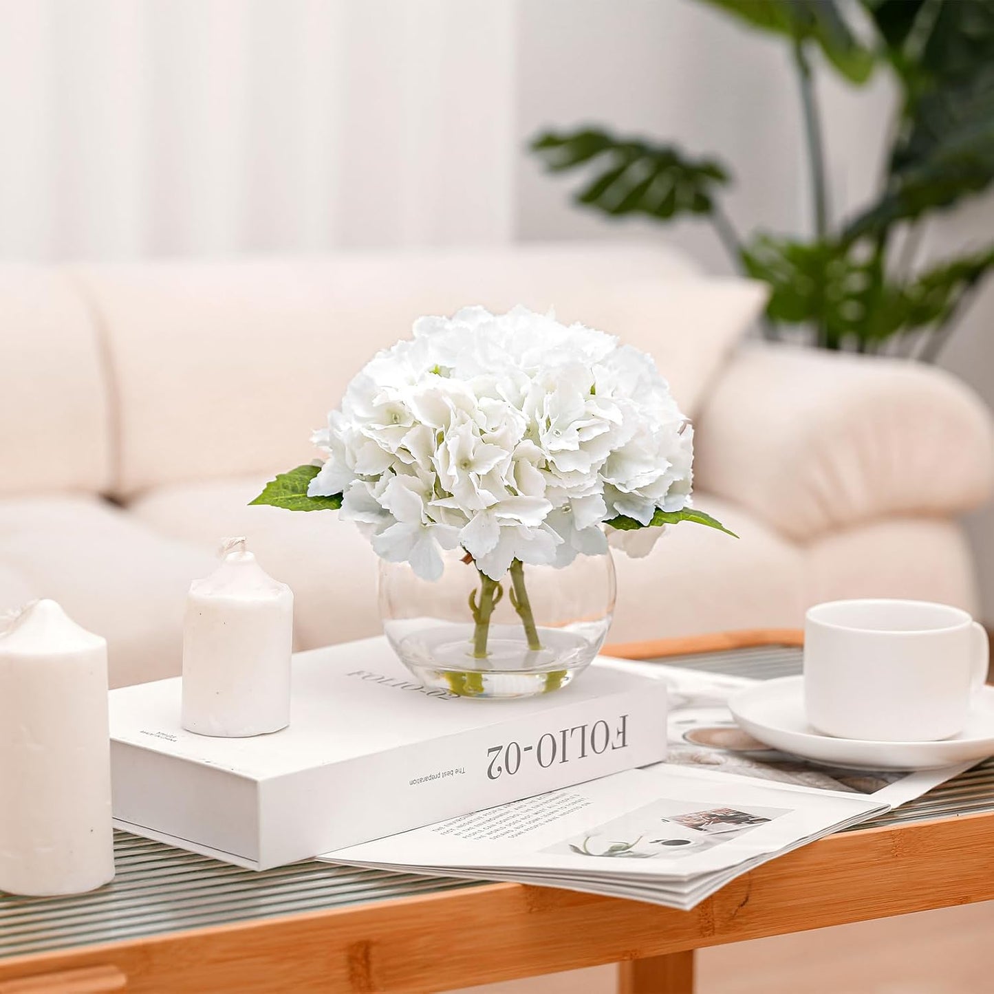 Artificial White Magnolia Flowers in Glass Vase with Faux Water, Realistic Touch Silk Magnolia Floral Arrangement, Fake Magnolia Centerpiece for Home Dining Table Office Bathroom Shelf Decor