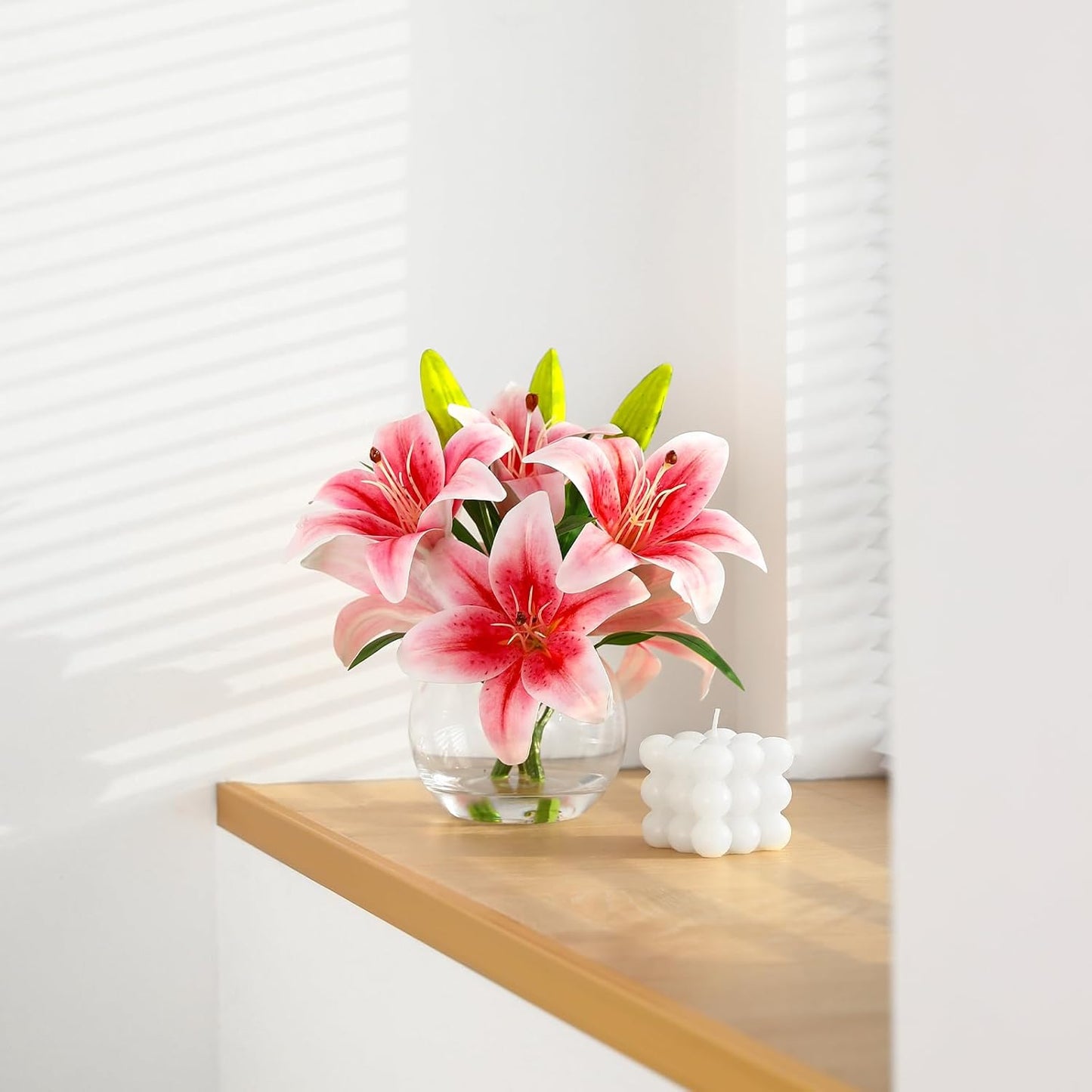 Artificial White Magnolia Flowers in Glass Vase with Faux Water, Realistic Touch Silk Magnolia Floral Arrangement, Fake Magnolia Centerpiece for Home Dining Table Office Bathroom Shelf Decor