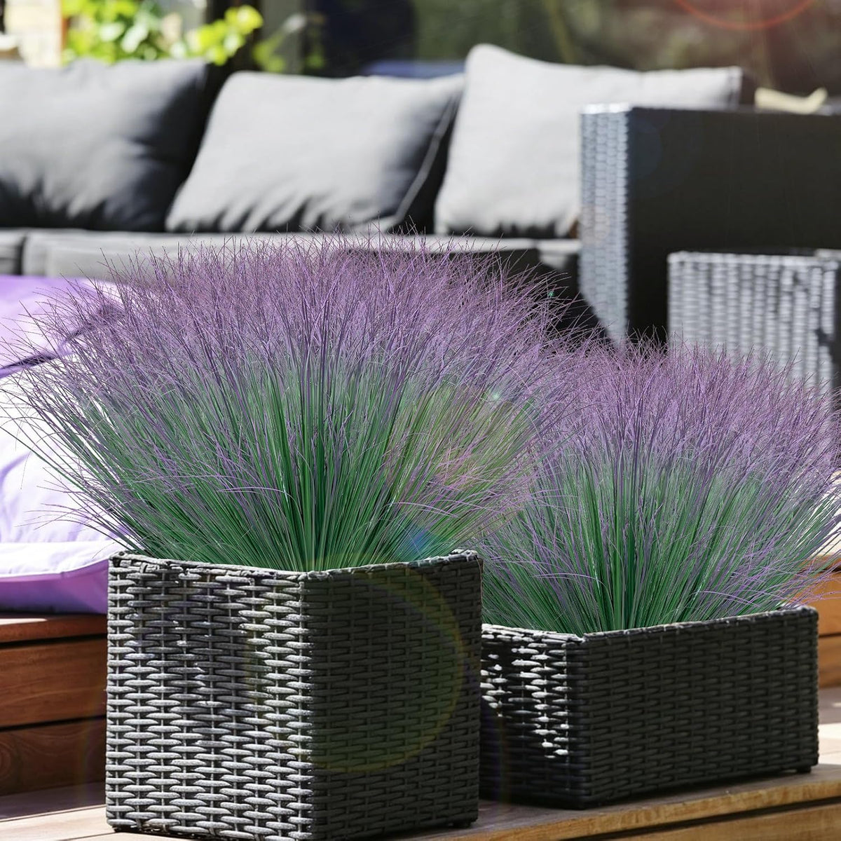 Artificial Grass Plants Outdoor - UV Resistant Tall Onion Grass Fake Grass Filler, Wheat Grass Greenery Stems for Indoor Outdoor Vase Planters Home Porch Decor（Green Red Tail）