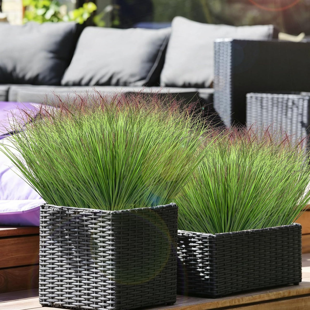Artificial Grass Plants Outdoor - UV Resistant Tall Onion Grass Fake Grass Filler, Wheat Grass Greenery Stems for Indoor Outdoor Vase Planters Home Porch Decor（Green Red Tail）